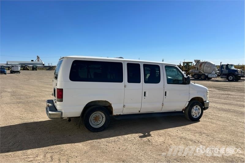 Ford E-350 XLT 11 Passenger Van Krovininiai furgonai