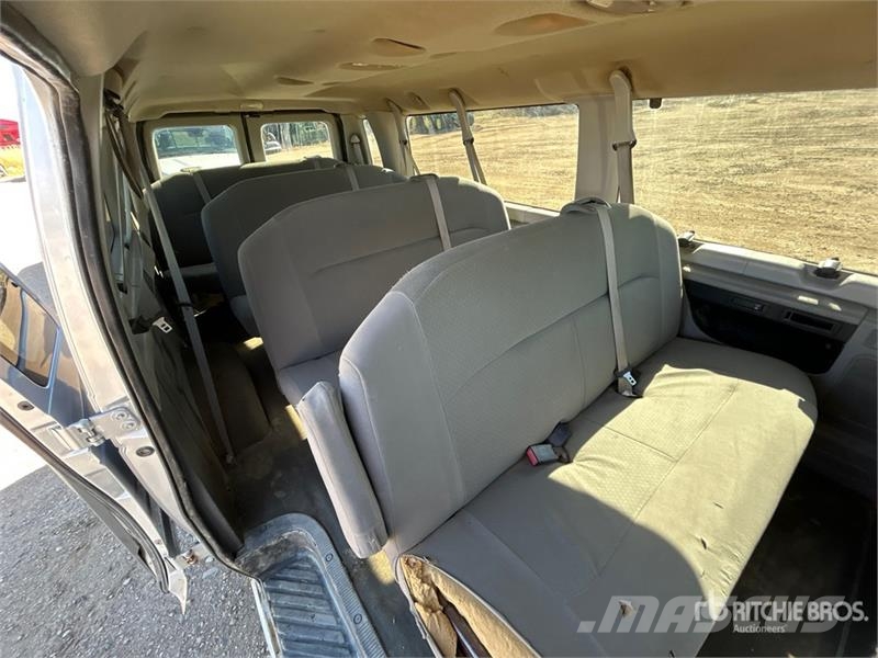 Ford E-350 XLT 14 Passenger Van Dostavna vozila / kombiji