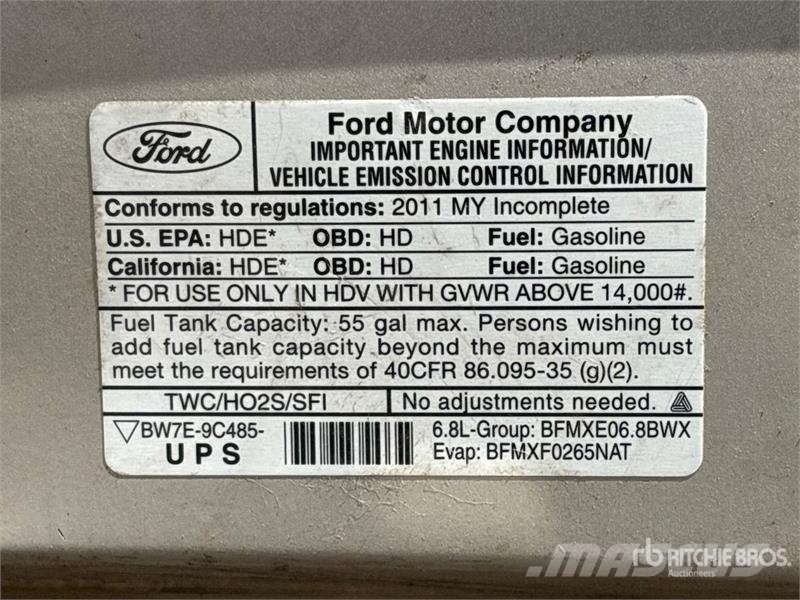 Ford E-450 4x2 10-Seat Mini Bus Minibusy