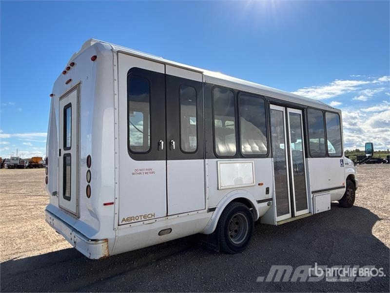 Ford E-450 4x2 10-Seat Mini Bus Minibusy