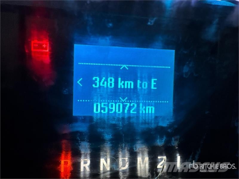 Ford E-450 4x2 10-Seat Mini Bus 迷你巴士