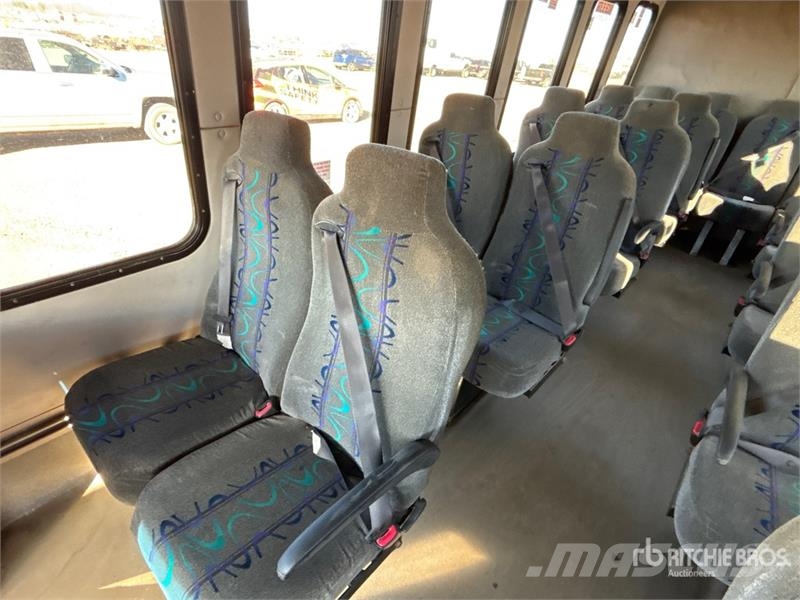 Ford E-450 4x2 22-Seat Transit Bus Mini autobusi
