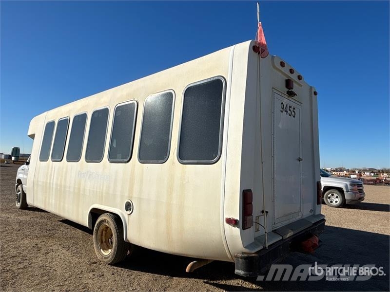 Ford E-450 4x2 22-Seat Transit Bus Mini autobusi