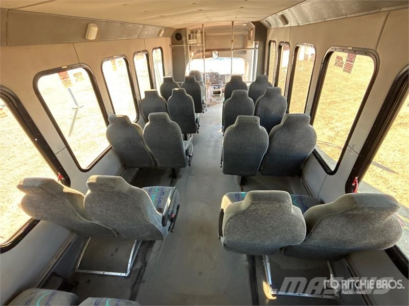 Ford E-450 4x2 22-Seat Transit Bus Mini autobusi