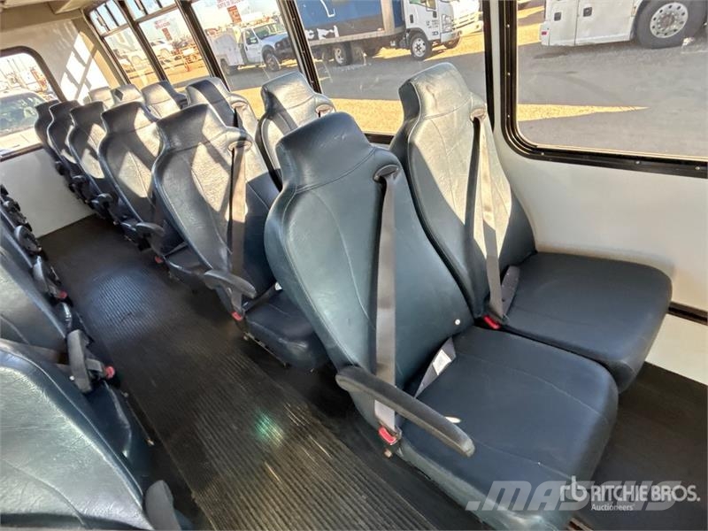 Ford E-450 4x2 25-Seat Transit Bus Mini-bus