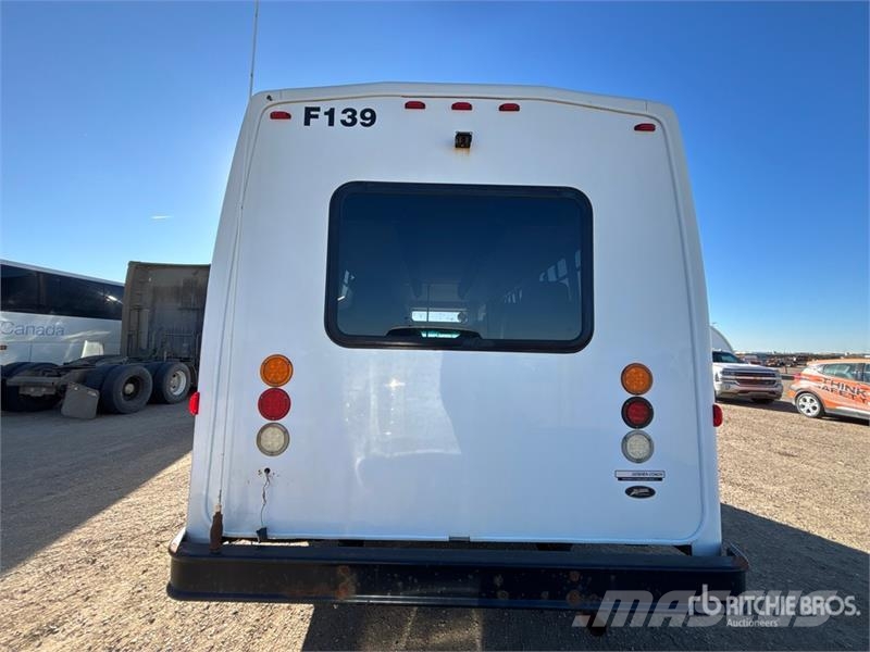 Ford E-450 4x2 25-Seat Transit Bus Mini-bus