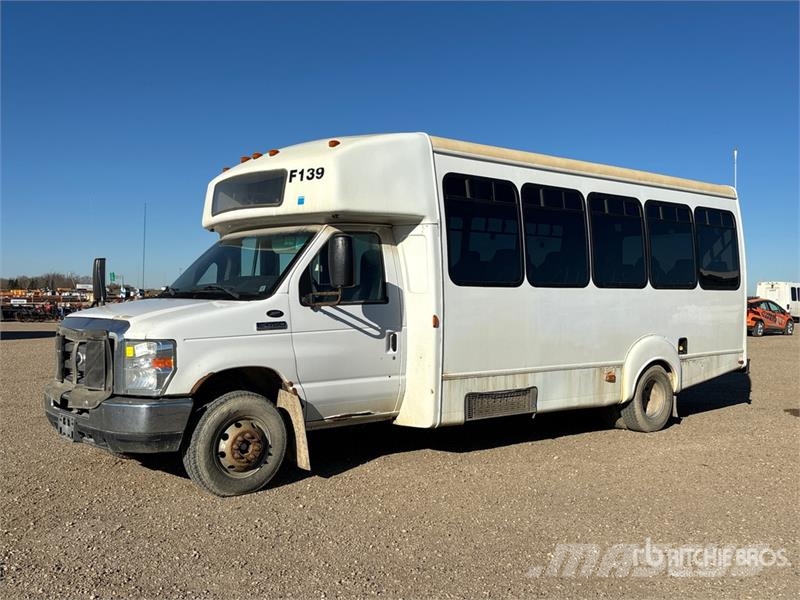Ford E-450 4x2 25-Seat Transit Bus Mini-bus
