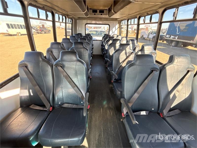 Ford E-450 4x2 25-Seat Transit Bus Mini-bus