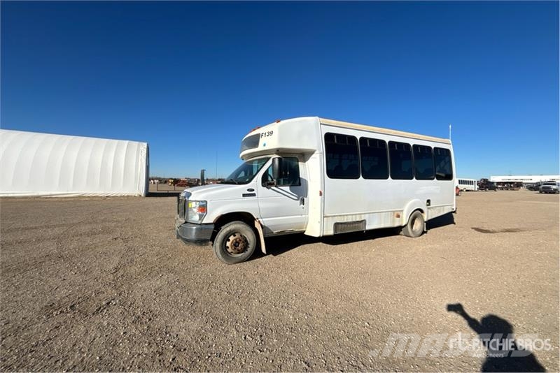 Ford E-450 4x2 25-Seat Transit Bus Mini-bus