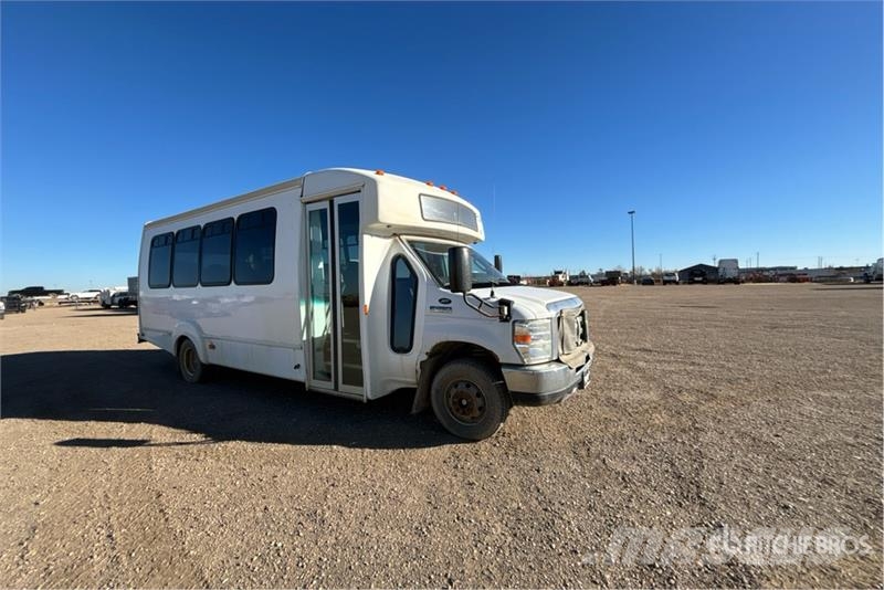 Ford E-450 4x2 25-Seat Transit Bus Mini-bus
