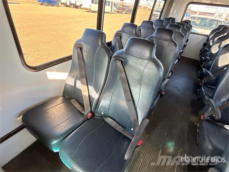 Ford E-450 4x2 25-Seat Transit Bus Mini-bus