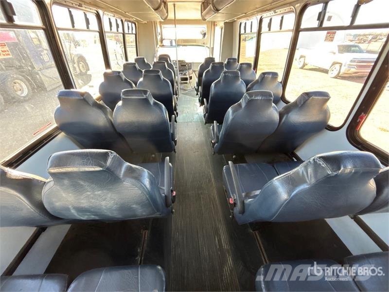 Ford E-450 4x2 25-Seat Transit Bus Mini-bus