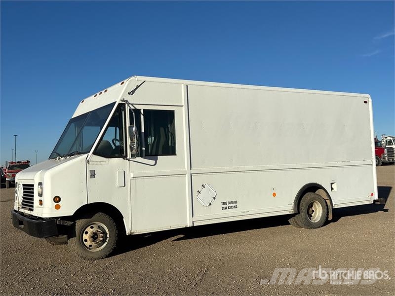 Ford E-450 4x2 Step Van هيكل صندوقي