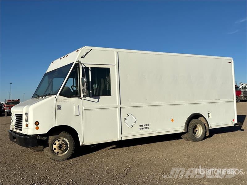 Ford E-450 4x2 Step Van هيكل صندوقي