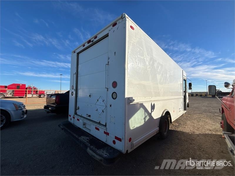 Ford E-450 4x2 Step Van هيكل صندوقي