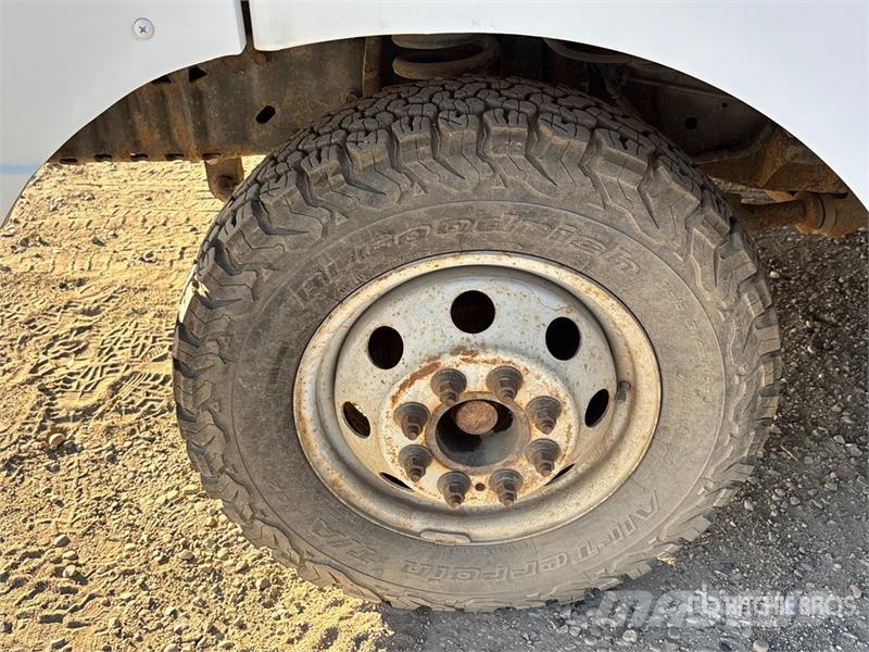 Ford E-450 4x2 Step Van هيكل صندوقي