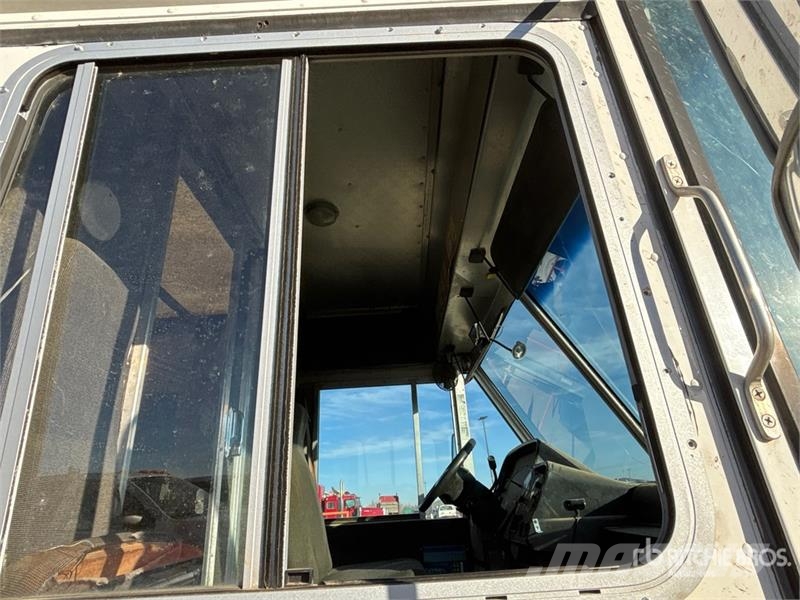 Ford E-450 4x2 Step Van هيكل صندوقي