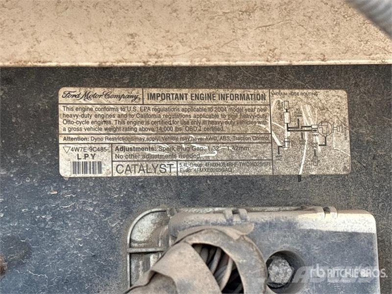 Ford E-450 4x2 Step Van هيكل صندوقي
