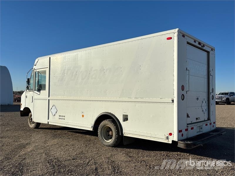 Ford E-450 4x2 Step Van هيكل صندوقي