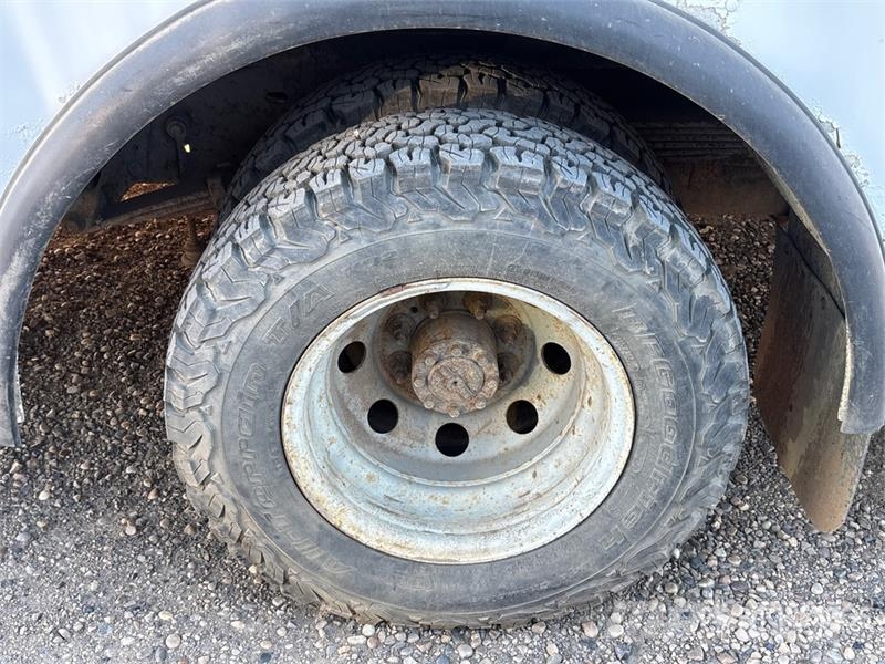 Ford E-450 4x2 Step Van هيكل صندوقي