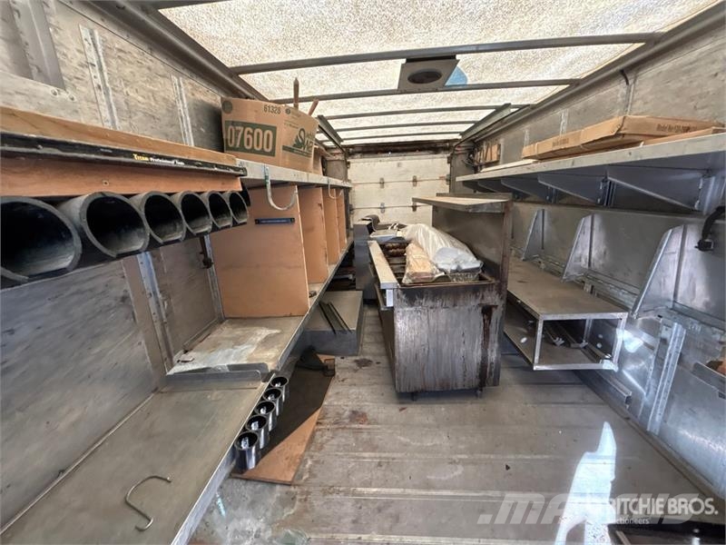 Ford E-450 4x2 Step Van هيكل صندوقي