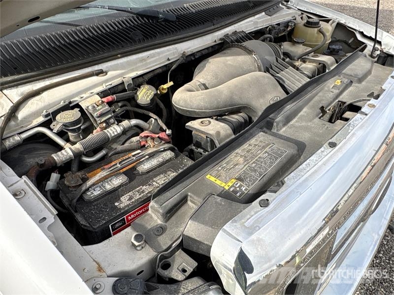 Ford E-450 4x2 Utility Truck شاحنات خفيفة/مفصلية الجوانب