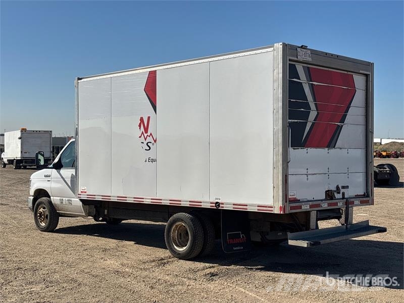 Ford E-450 4x2 Van Truck Camion Fourgon