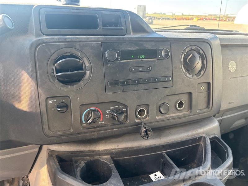 Ford E-450 4x2 Van Truck Camion Fourgon