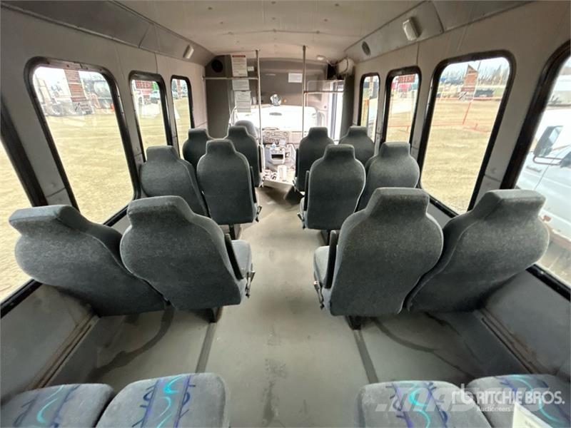 Ford E-450 Econoline Mini-bus