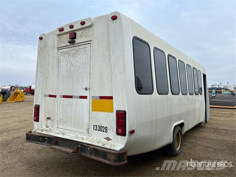 Ford E-450 Econoline Mini-bus