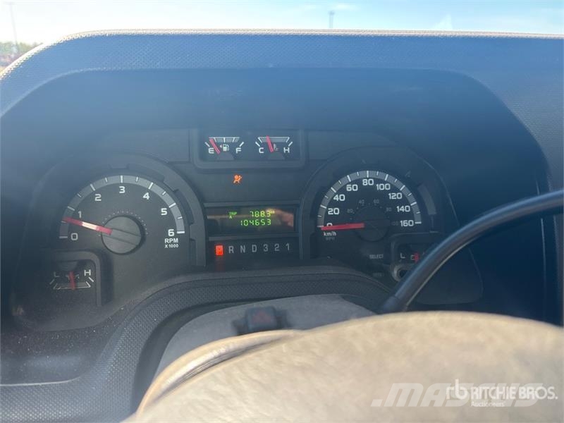 Ford E450 4x2 Van Truck Skapbiler
