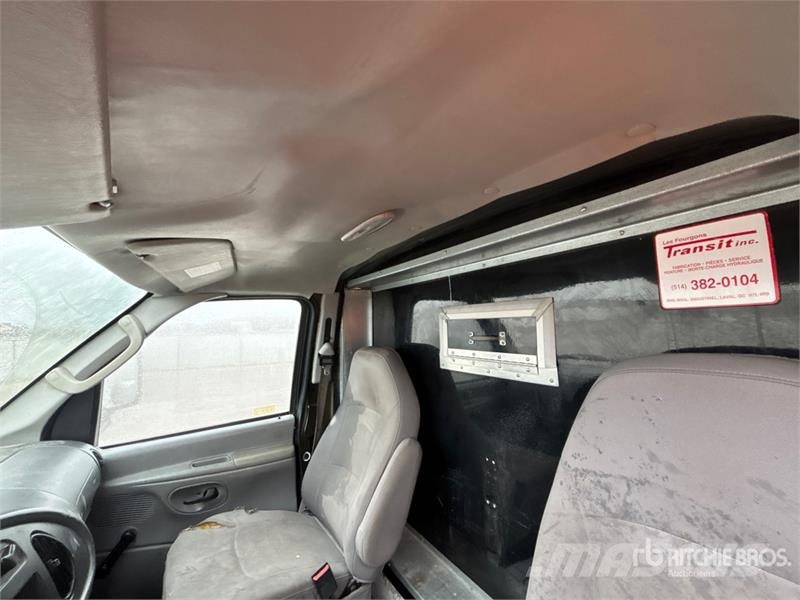Ford E450 4x2 Van Truck Skåpbilar