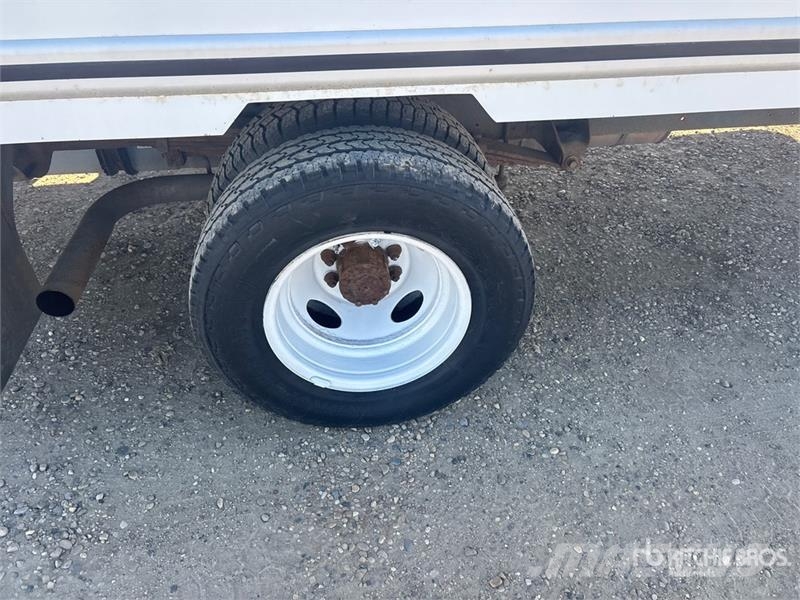 Ford E450 4x2 Van Truck Skapbiler