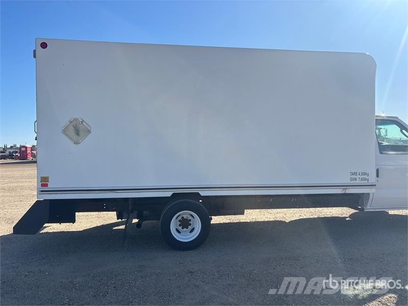 Ford E450 4x2 Van Truck Skapbiler