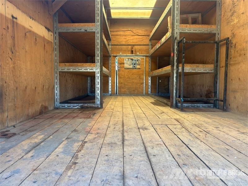 Ford E450 4x2 Van Truck Skapbiler