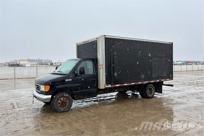 Ford E450 4x2 Van Truck Skåpbilar