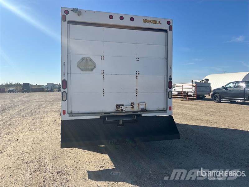 Ford E450 4x2 Van Truck Skapbiler