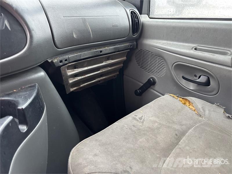 Ford E450 4x2 Van Truck Skåpbilar