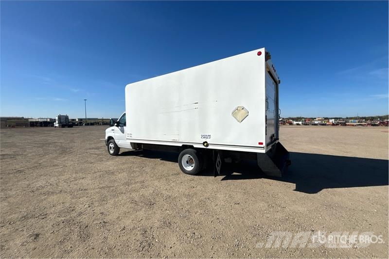 Ford E450 4x2 Van Truck Skapbiler