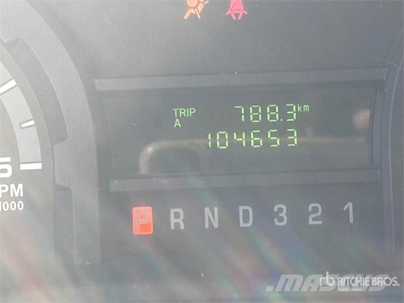Ford E450 4x2 Van Truck Skapbiler