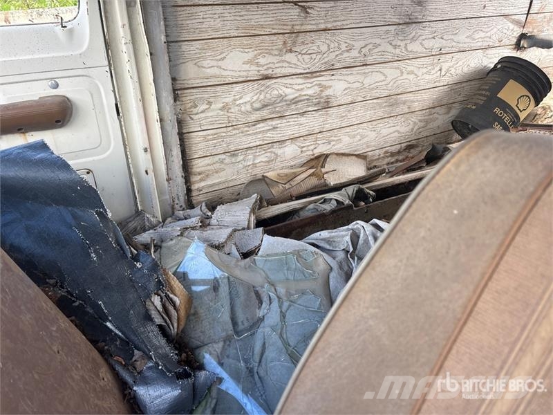 Ford Econoline 300 4x2 Van Truck (Inoperable) Φορτηγά Κόφα