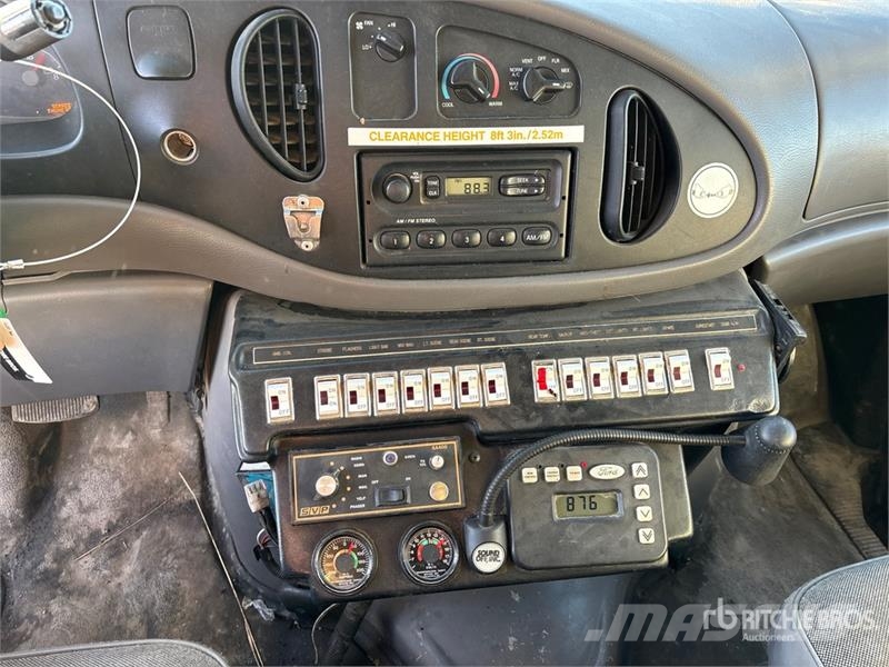 Ford Econoline E-350 4x2 Ambulance Ambulanze