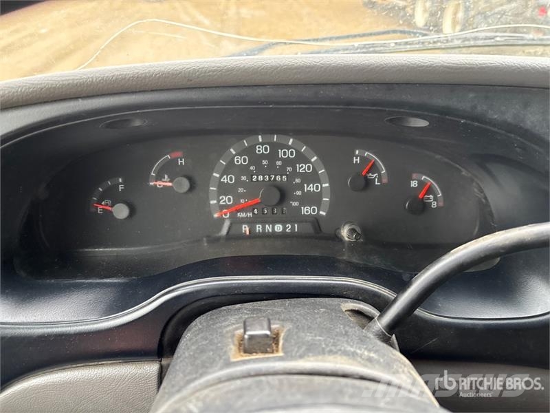 Ford Econoline E-450 4x2 Van Truck Camion Fourgon