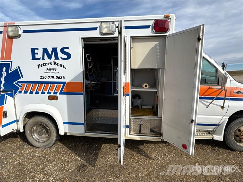 Ford Econoline E-450 4x2 Ambulance Krankenwagen