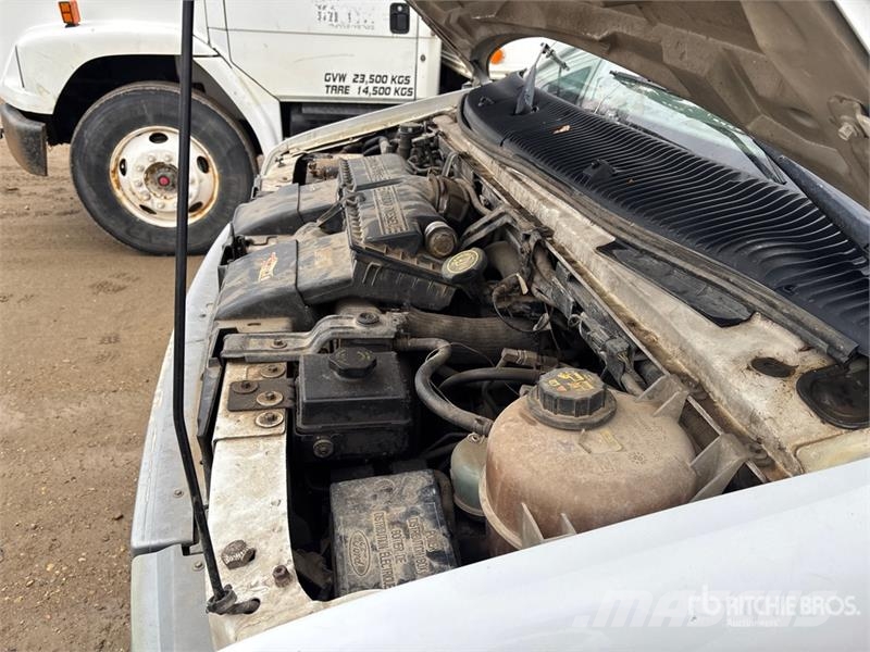 Ford Econoline E-450 4x2 Van Truck Camion Fourgon
