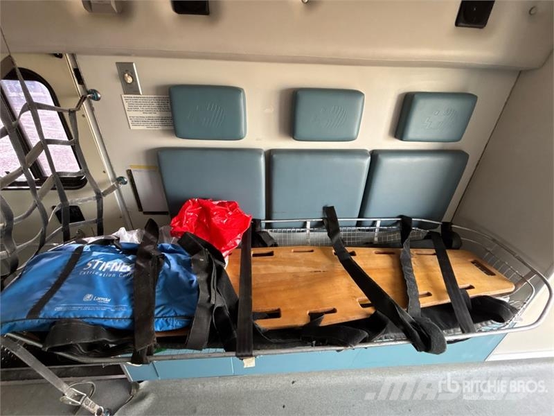 Ford Econoline E-450 4x2 Ambulance Krankenwagen