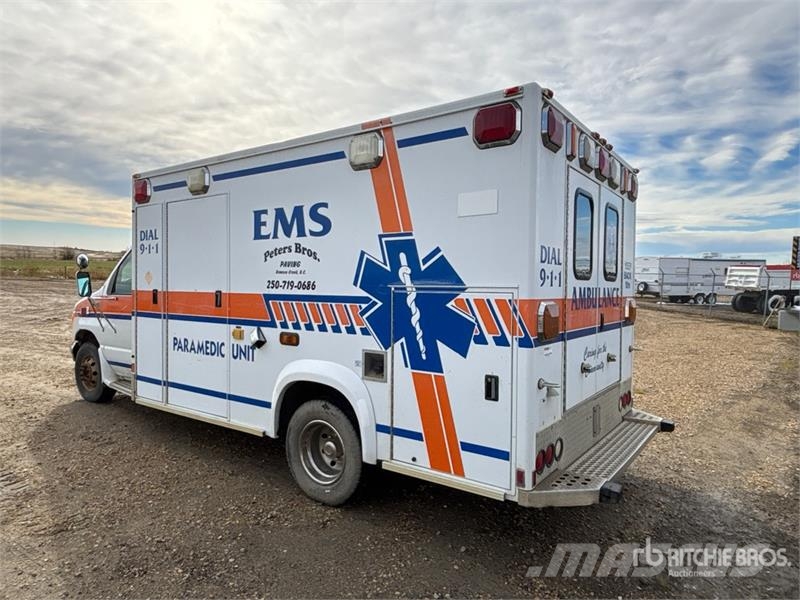 Ford Econoline E-450 4x2 Ambulance Krankenwagen