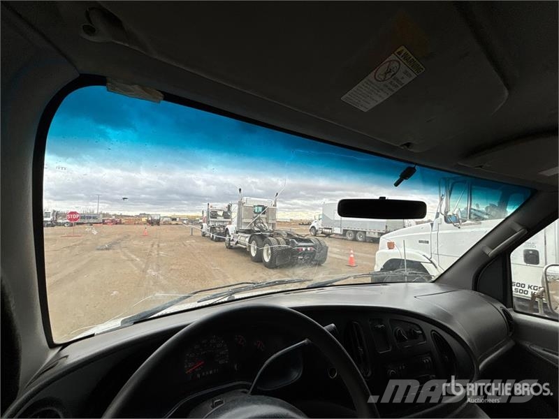 Ford Econoline E-450 4x2 Van Truck Camion Fourgon