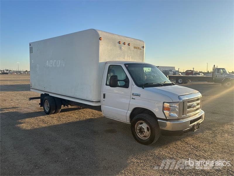 Ford Econoline E-450 4x2 Van Truck شاحنات ذات هيكل صندوقي
