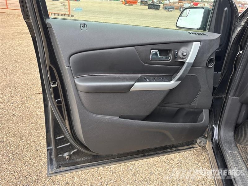 Ford Edge AWD SUV Personbiler